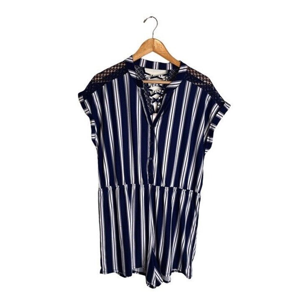 No Boundaries Romper Striped Lace Back Navy Blue White Juniors Size XXL 19 EUC